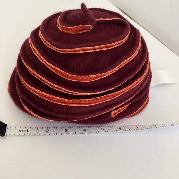Italian Wool Felt Sculptural Beret Cloche Hat Burgundy Orange Trim Avant Garde - Picture 13 of 14